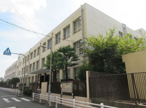 小学校　加美小学校（小学校）まで1037m