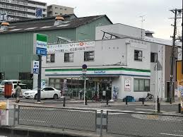 コンビニ　ファミリーマート 南海堺駅前店（コンビニ）まで438m
