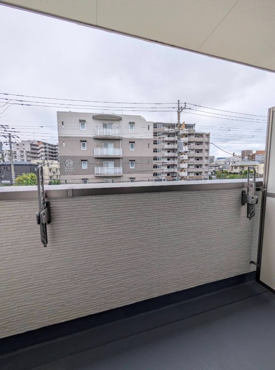 バルコニー　※他の号室の写真になります