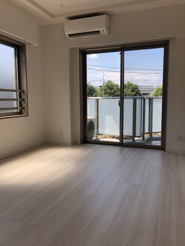 クレヴィスタ練馬桜台の居間写真