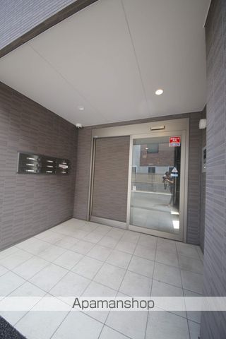 アーバン ヒーリングの外観写真