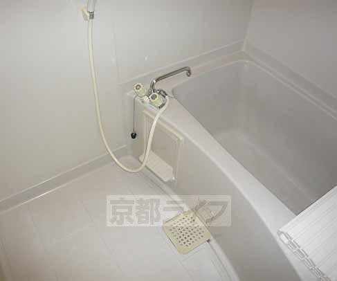 梅津罧原町三木氏貸家の居間写真