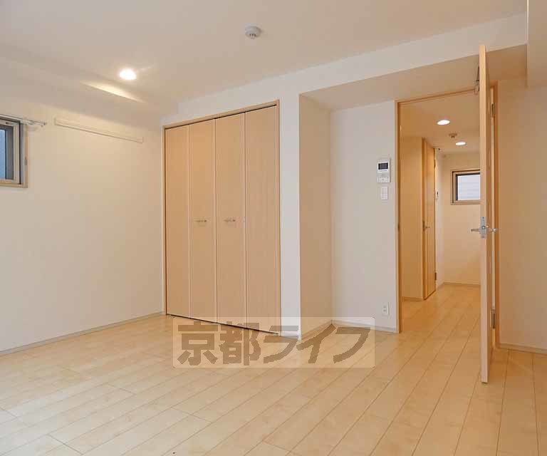 ＪＲ山陰本線 二条駅 徒歩17分 4階建 築12年の居間写真