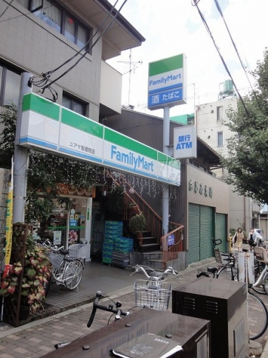 コンビニ　ファミリーマート（コンビニ）まで500m