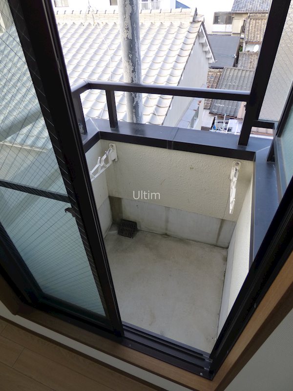 バルコニー　別部屋のお写真です。ご参考までに！