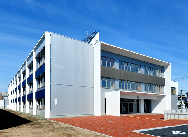 小学校　札幌市立月寒東小学校（小学校）まで484m