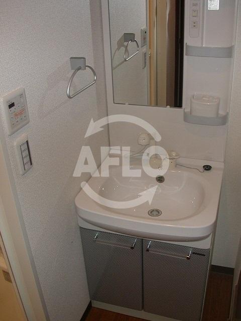 洗面設備　クラウンハイム本町ＥＡＳＴ　独立洗面台