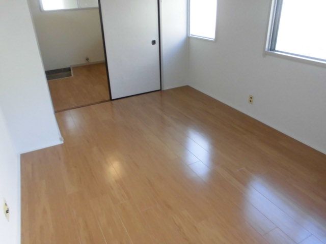 メゾンブランシェの居間写真