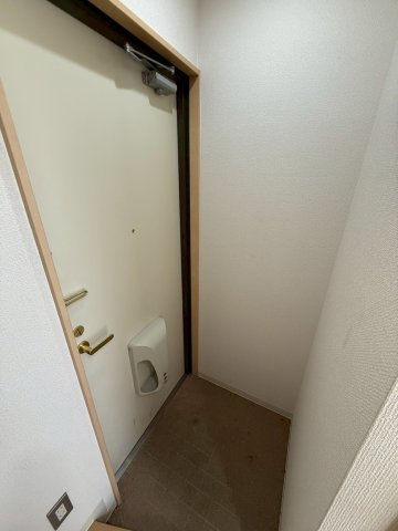 グリーンマンション今宮の玄関写真