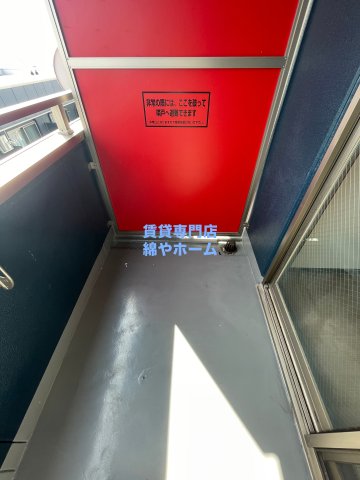 バルコニー　陽当たり良好なバルコニーです