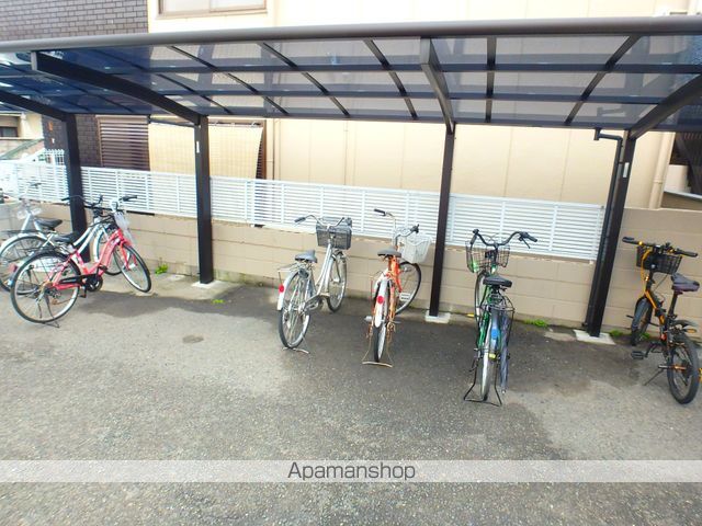 大阪モノレール本線 大日駅 徒歩13分 3階建 築44年の外観写真