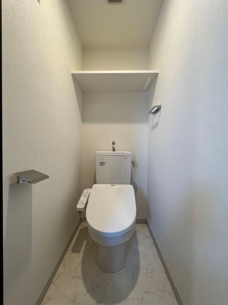 地下鉄東山線 今池駅 徒歩2分 15階建 築6年のトイレ写真
