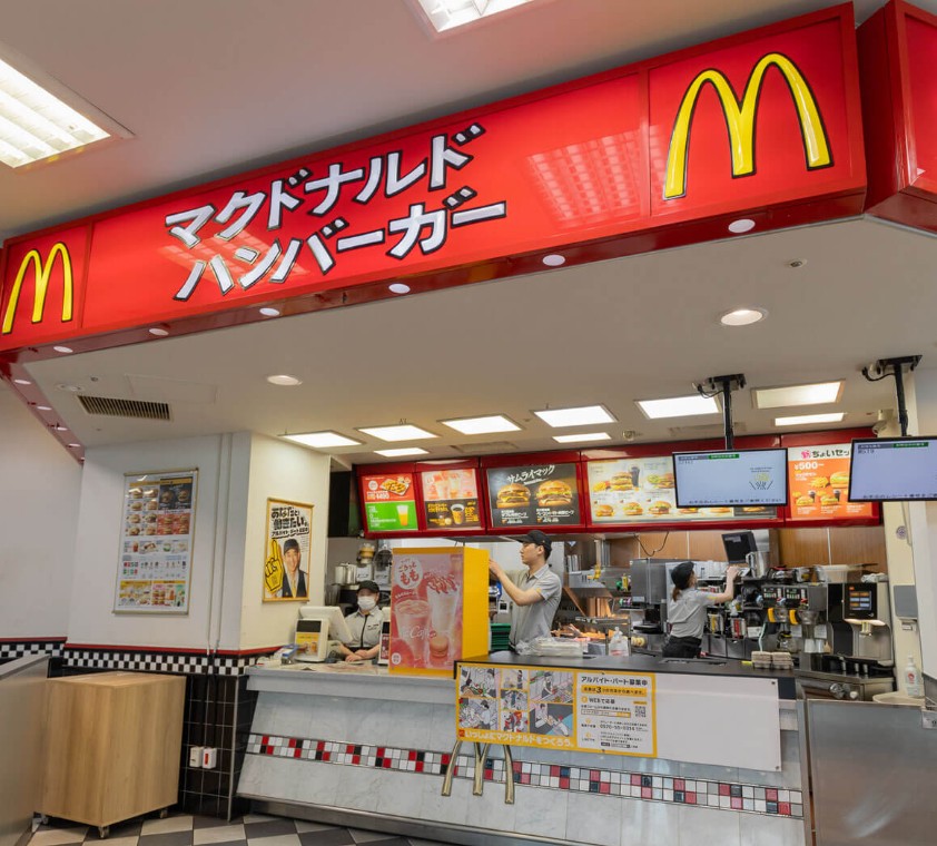 飲食店　マクドナルド芝浦シーバンス店（飲食店）まで452m