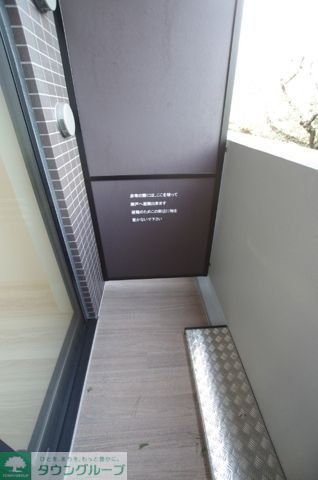 バルコニー　玄関
