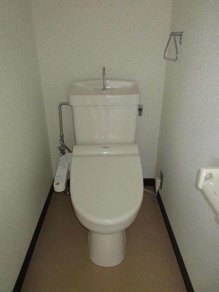 ロイヤルコートのトイレ写真