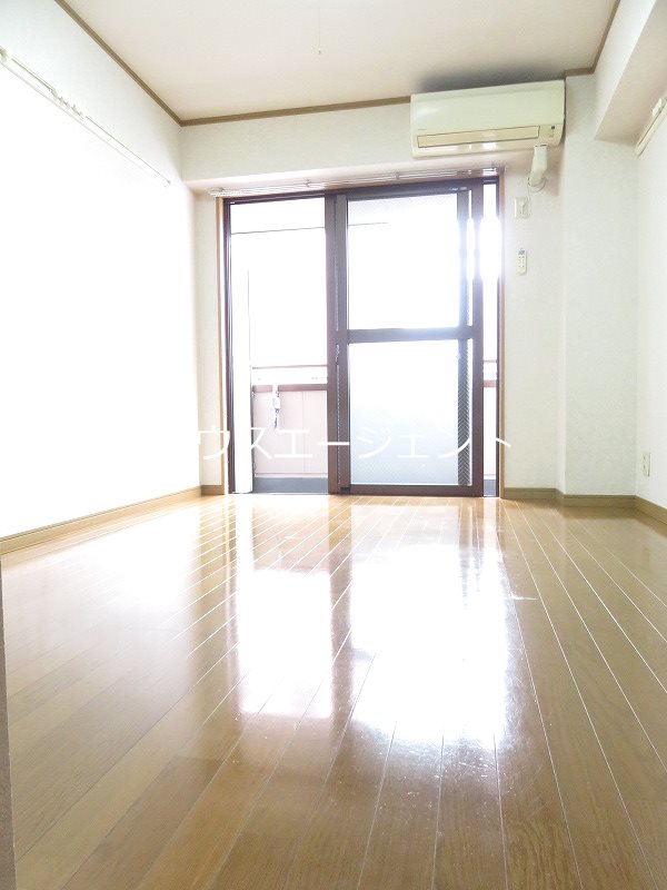 居室・リビング　居室です※参考画像