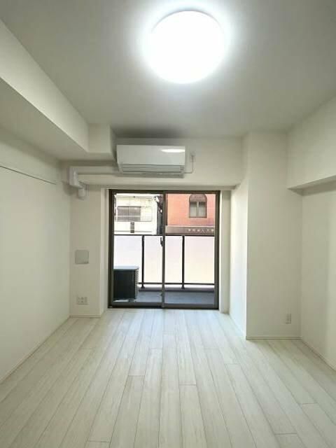 ガーラ・シティ横浜反町の居間写真