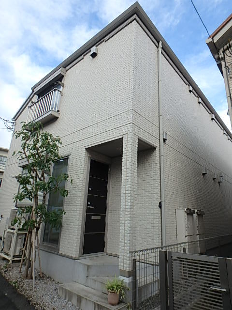 建物外観　★１フロア２世帯・角部屋ワンルーム★