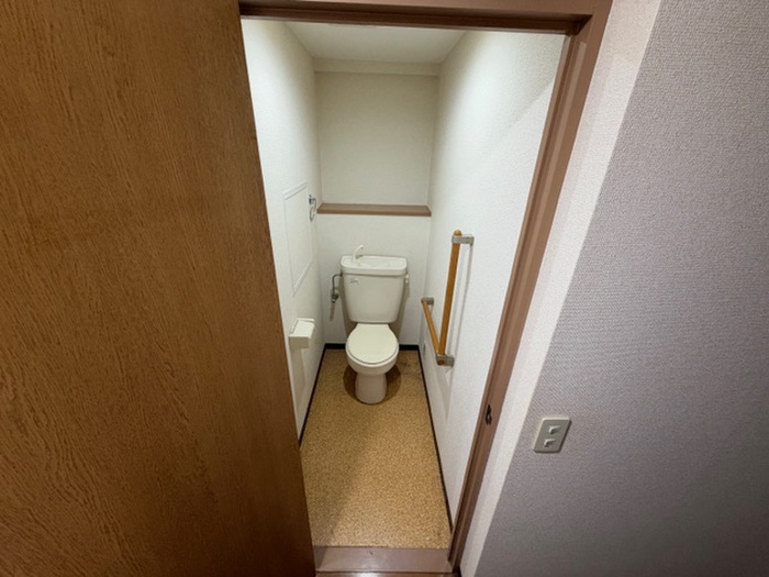 コンフォール滝上のトイレ写真