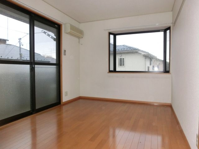 その他部屋・スペース　２面採光の明るいお部屋です