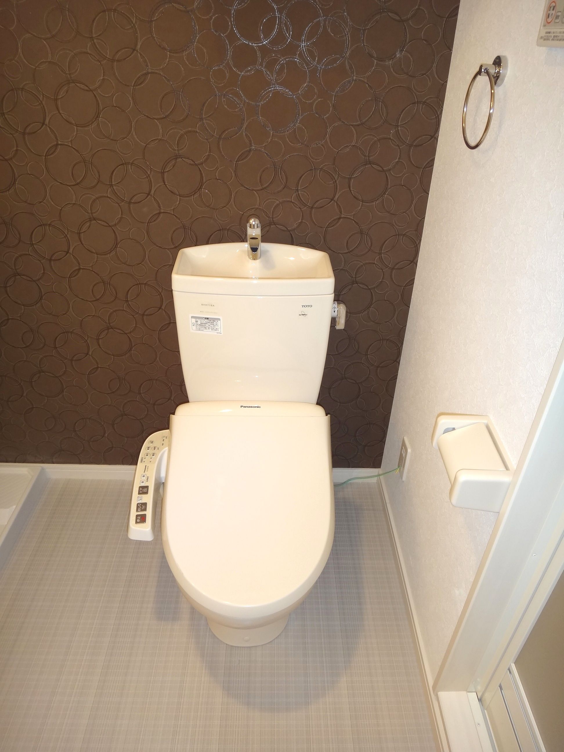 西鉄天神大牟田線 大橋駅 徒歩13分 2階建 築15年のトイレ写真