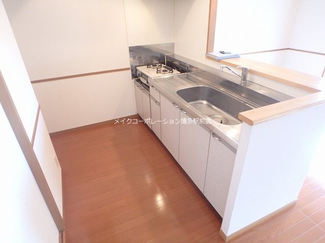 ＪＲ鹿児島本線 博多駅 徒歩8分 10階建 築22年のキッチン写真