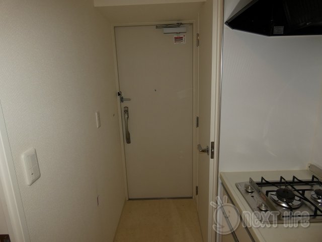 レジディア横濱戸部の玄関写真
