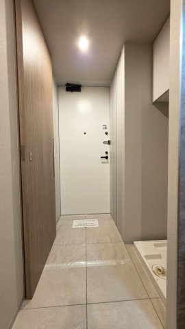 プライムメゾン浅草イーストの玄関写真