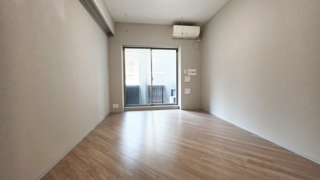 プライムメゾン浅草イーストの居間写真