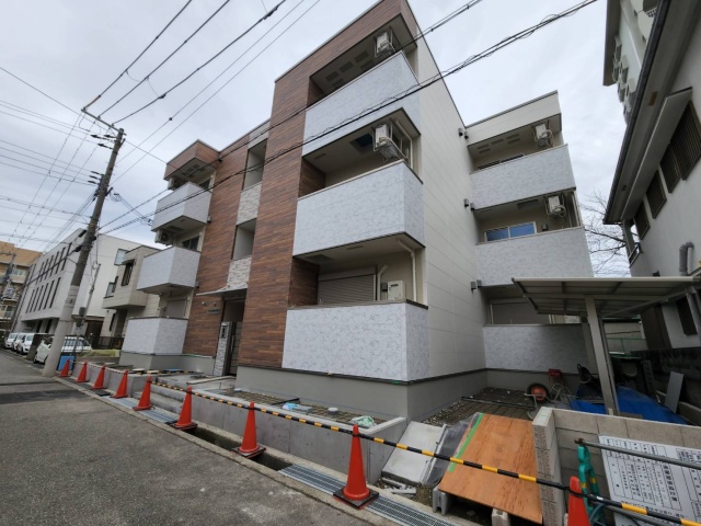 阪急神戸線 西宮北口駅 徒歩12分 築4年