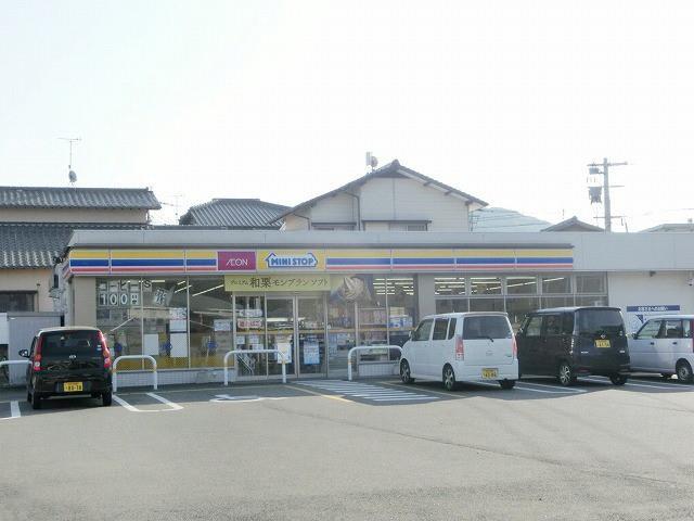 コンビニ　ミニストップ岡垣百合ヶ丘店（コンビニ）まで640m