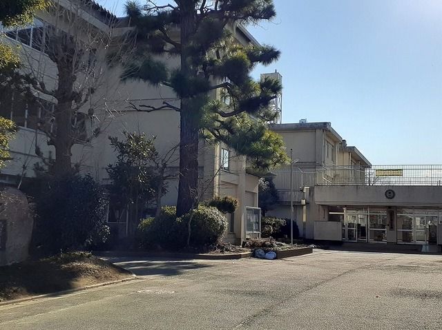 小学校　石岡市立南小学校（小学校）まで68m