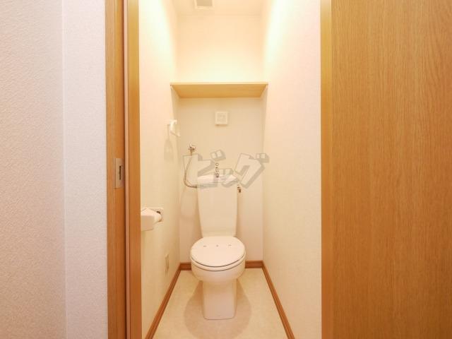トイレ　※他号室の写真となります。ご参考ください