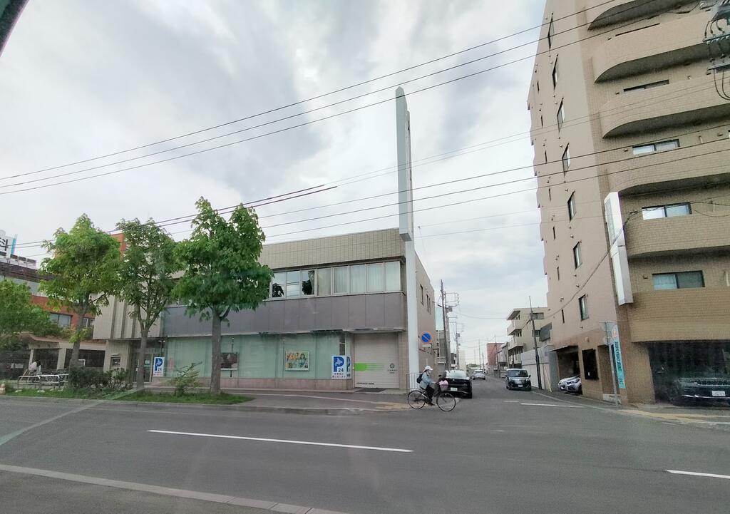 銀行　北海道銀行栄町支店（銀行）まで790m