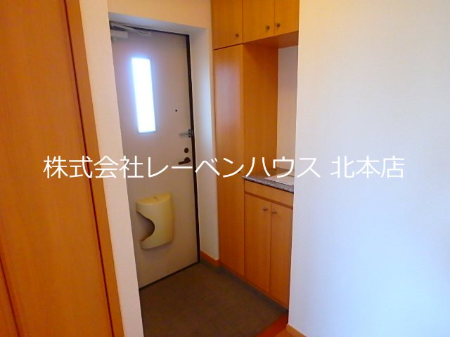 玄関　同物件別部屋参考写真