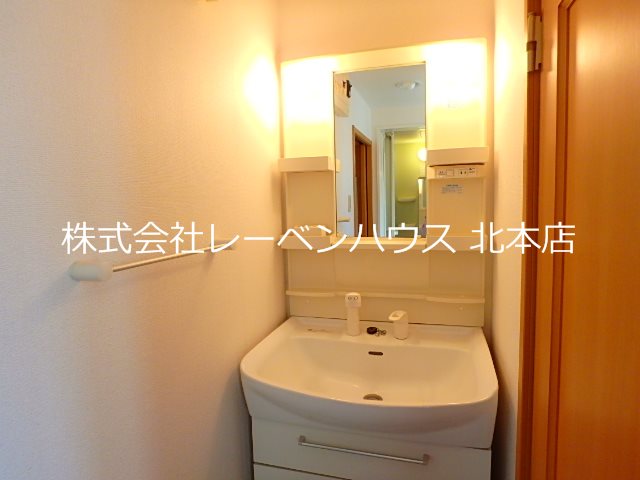 洗面設備　同物件別部屋参考写真