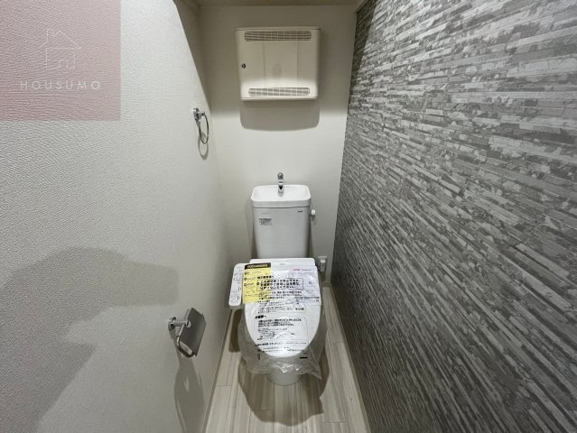 近鉄奈良線 八戸ノ里駅 徒歩10分 3階建 築3年のトイレ写真
