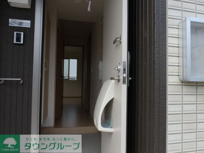 グラウクス Bの玄関写真