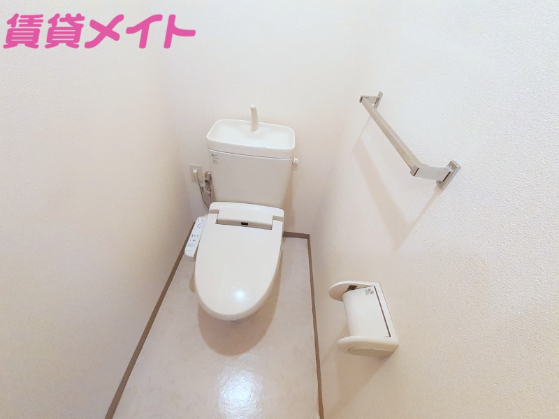 トイレ　同タイプのお部屋のお写真になります。