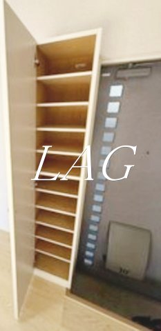 玄関　玄関です。
