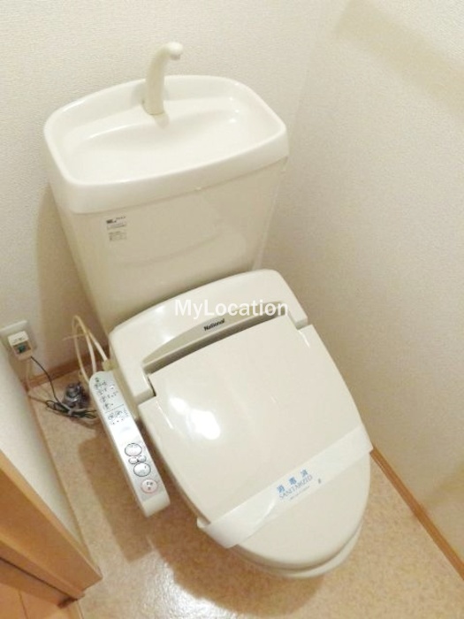 ＪＲ呉線 広駅 徒歩22分 2階建 築22年のトイレ写真