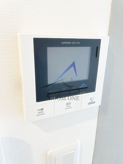 セキュリティ　モニター付きインターホンです。