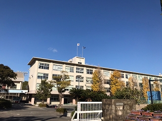 中学校　国立鹿児島大学教育学部附属中学校（中学校）まで762m