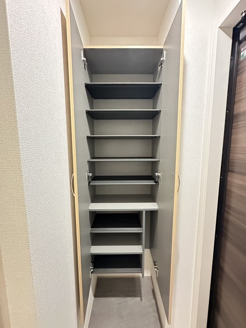 玄関　同施工会社参考写真です