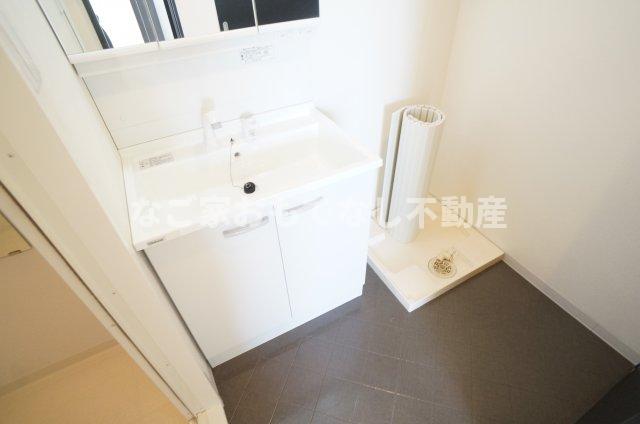 洗面設備　※写真は別号室