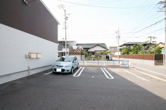 駐車場　駐車スペースもあります
