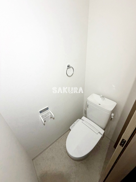 トイレ　嬉しい温水洗浄便座付き♪