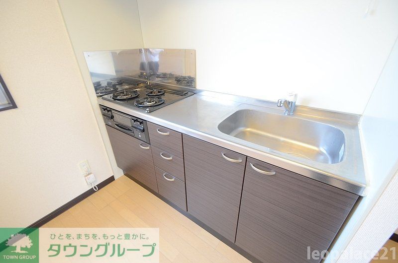 キッチン　設備・仕様は号室により異なる為、現況を優先致します。