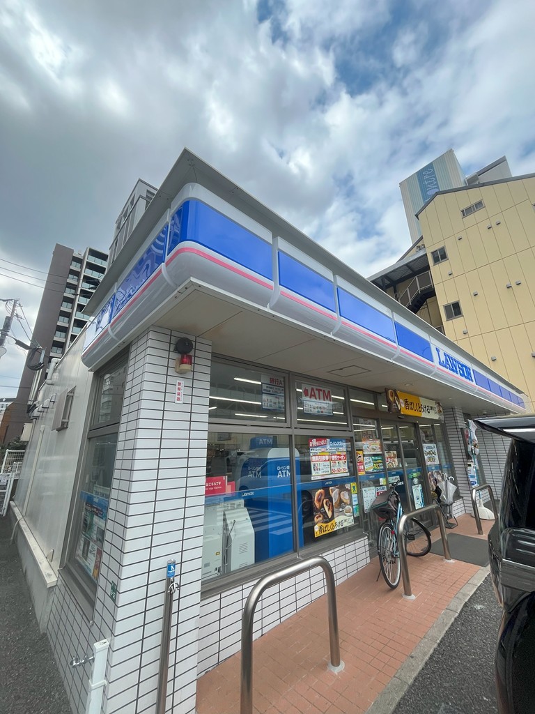 コンビニ　ローソン福岡長浜屋台通り店（コンビニ）まで20m
