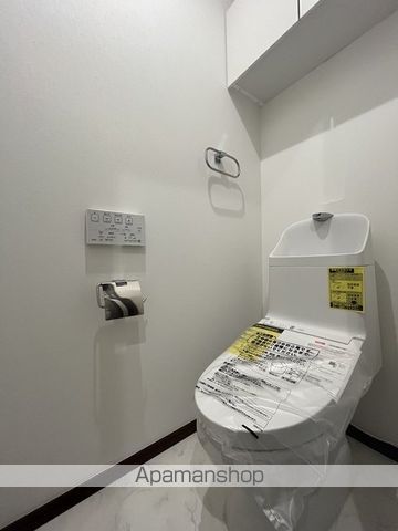 ブルーライン 上大岡駅 徒歩5分 3階建 築5年のトイレ写真